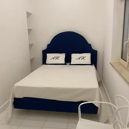 Helmirage Luxury Гостьовий будинок