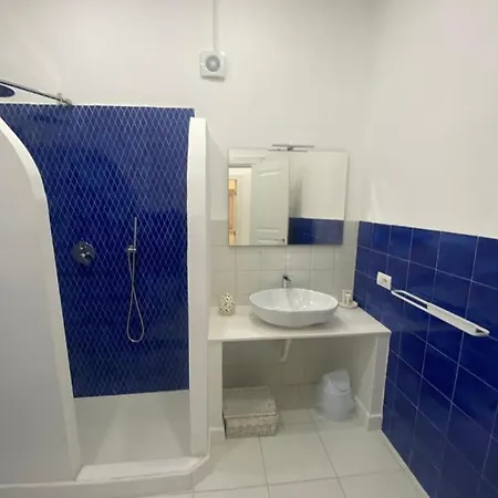 Гостьовий будинок Helmirage Luxury