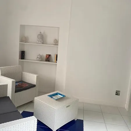Helmirage Luxury Гостьовий будинок Сорренто